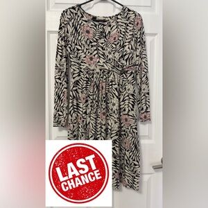 LAST CHANCE 🔥MAKE A BUNDLE AND SAVE MORE
Mimi Maternity Floral Long Sleeve Dress